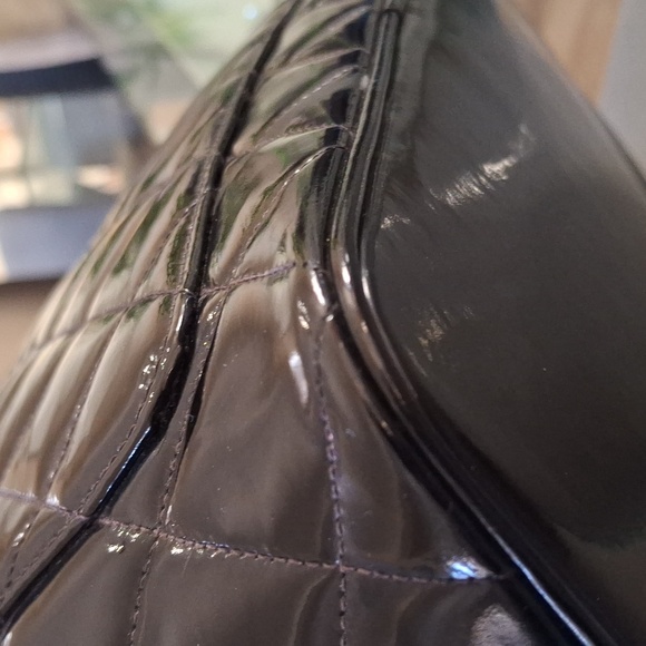 Chanel medallion - Picture 10 of 16